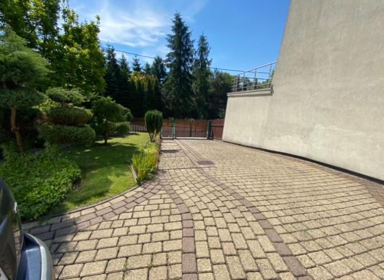 Willa Nad Sola Guest House Освенцим Экстерьер фото