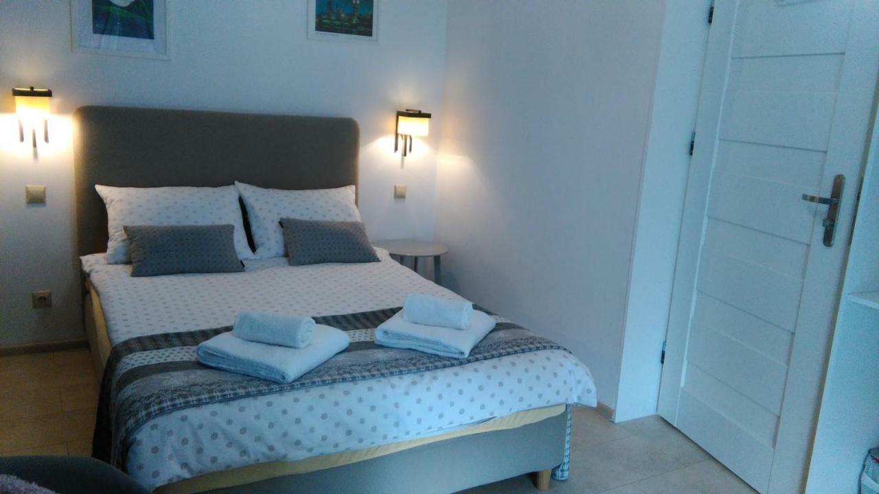Willa Nad Sola Guest House Освенцим Экстерьер фото