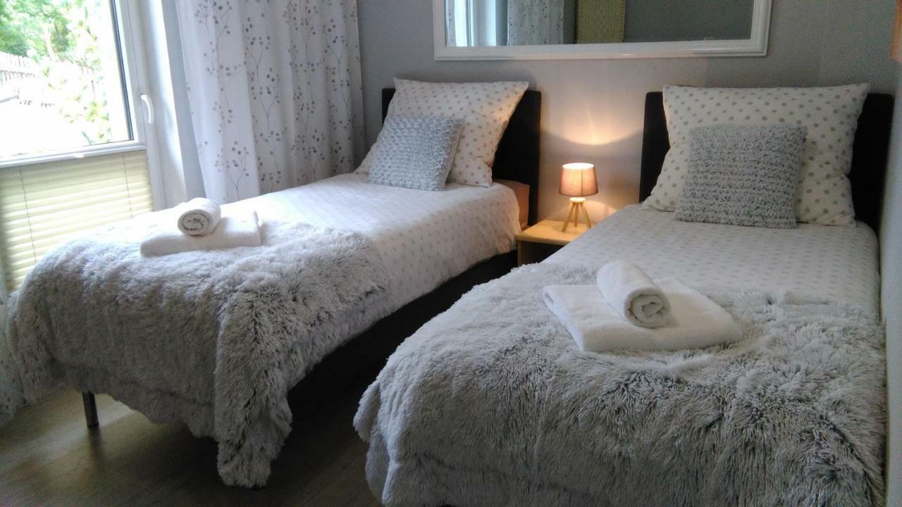 Willa Nad Sola Guest House Освенцим Экстерьер фото